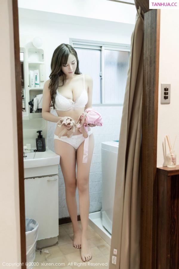 ChristychristyFung 兔小兔 [XIUREN]高清写真图 2020.01.19 Lavinia肉肉第42张图片
